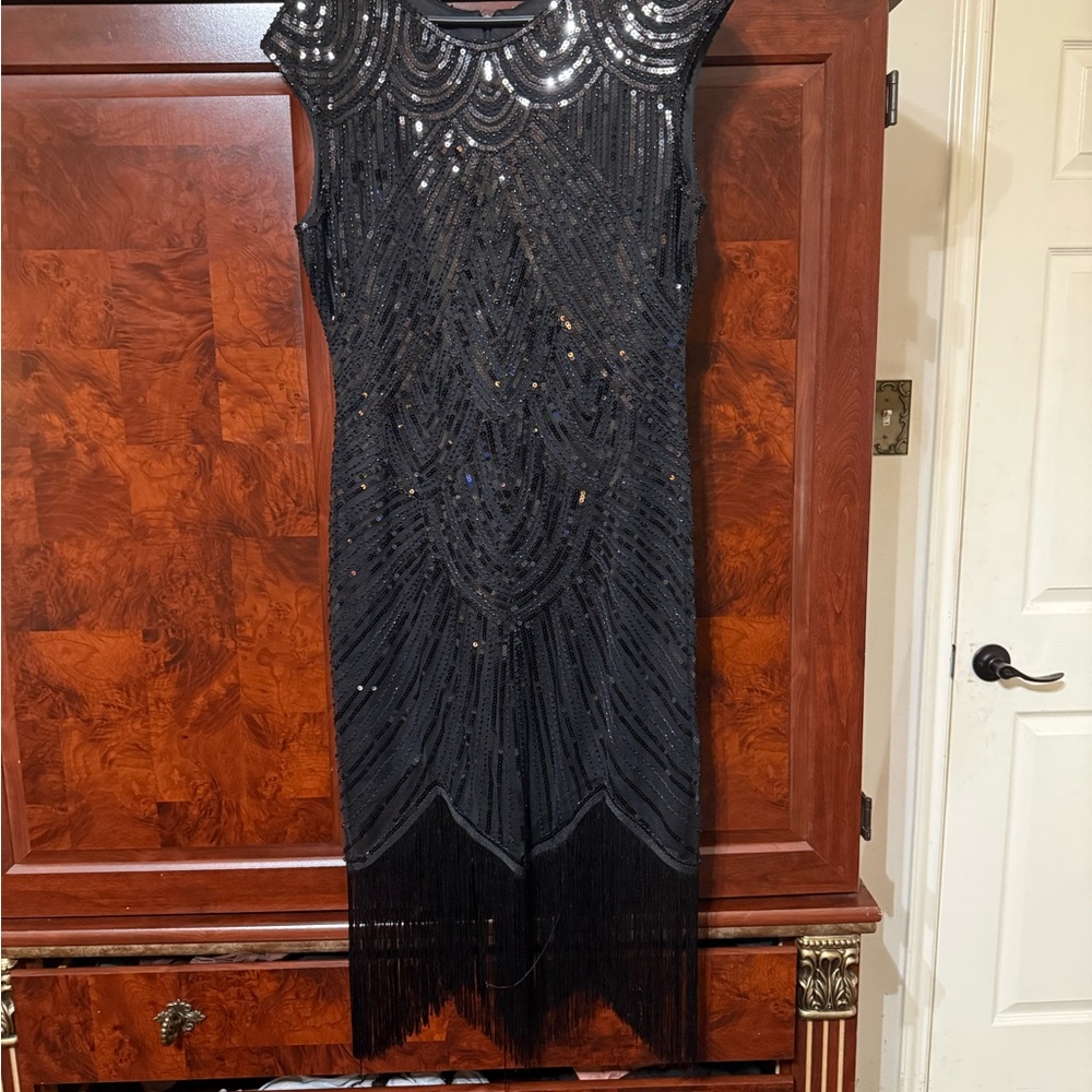 Elegant Black Sequin Midi Dress